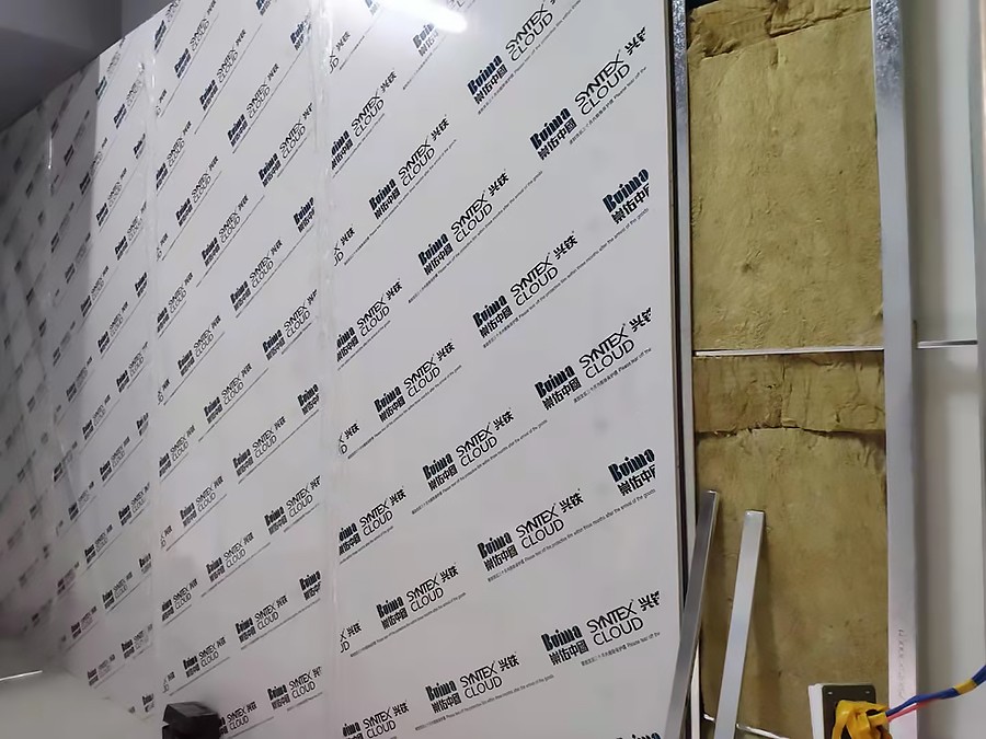 機(jī)房墻板安裝現(xiàn)場(chǎng)圖.jpg undefined